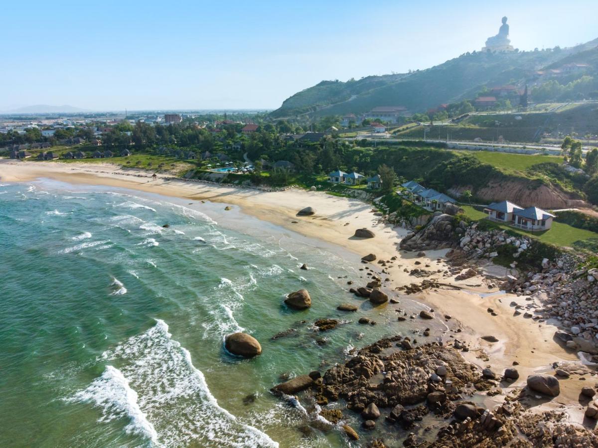 Crown Retreat Quy Nhon Resort Exterior photo