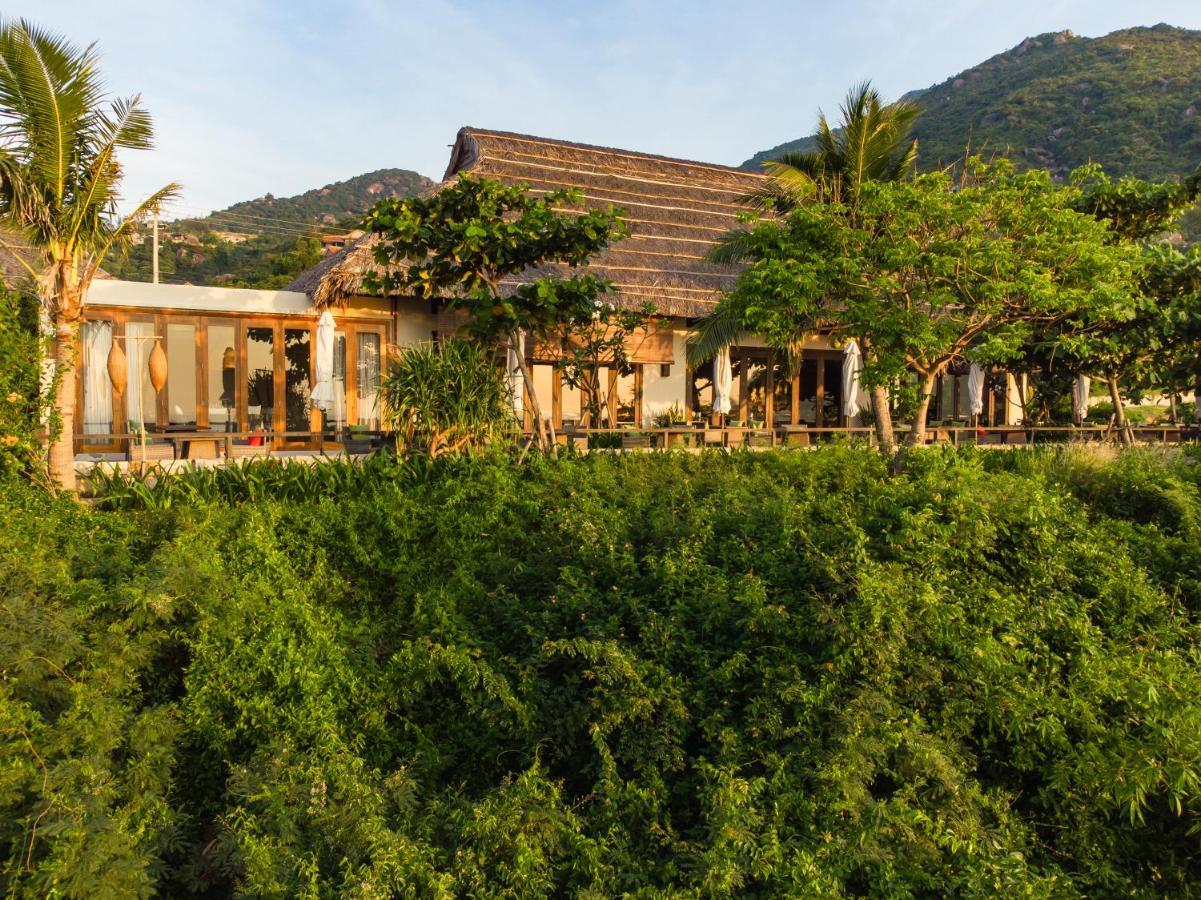 Crown Retreat Quy Nhon Resort Exterior photo