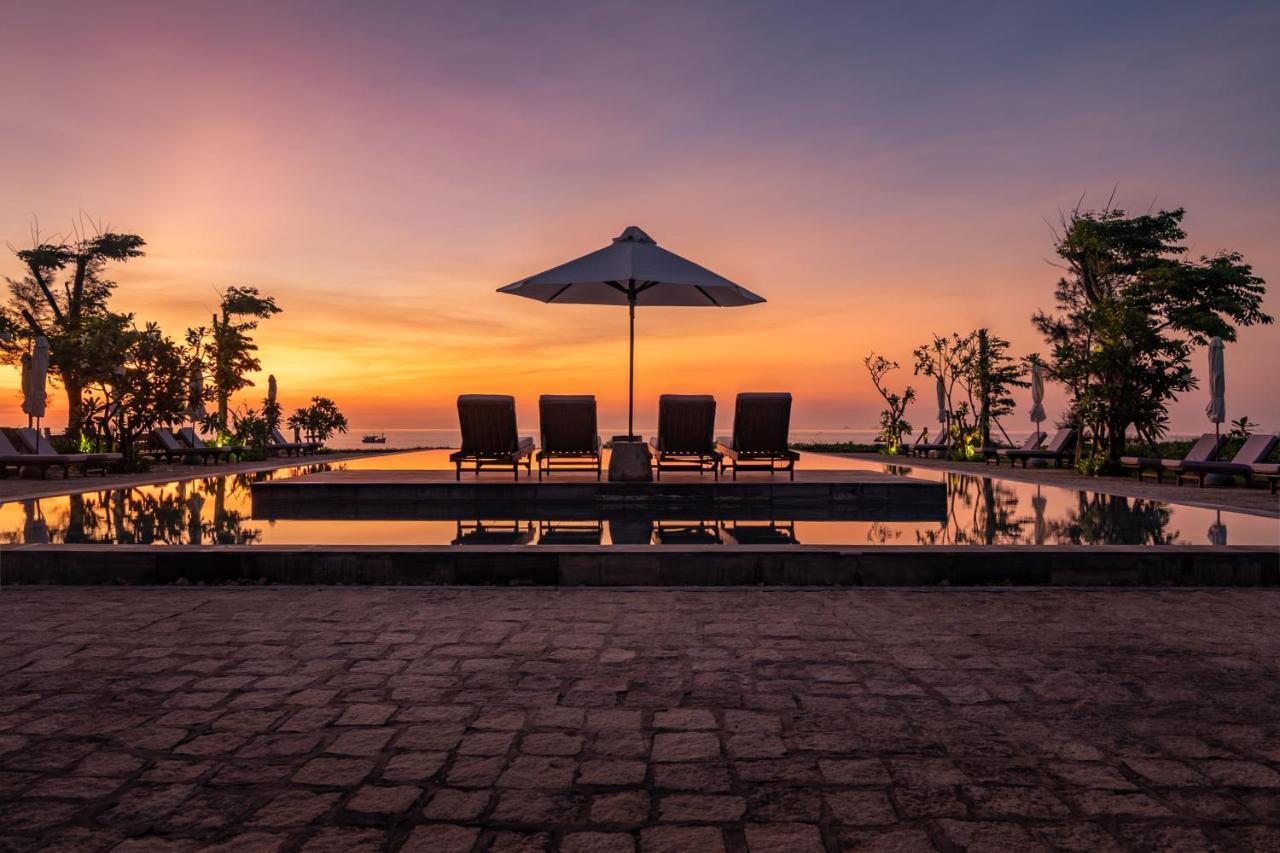Crown Retreat Quy Nhon Resort Exterior photo