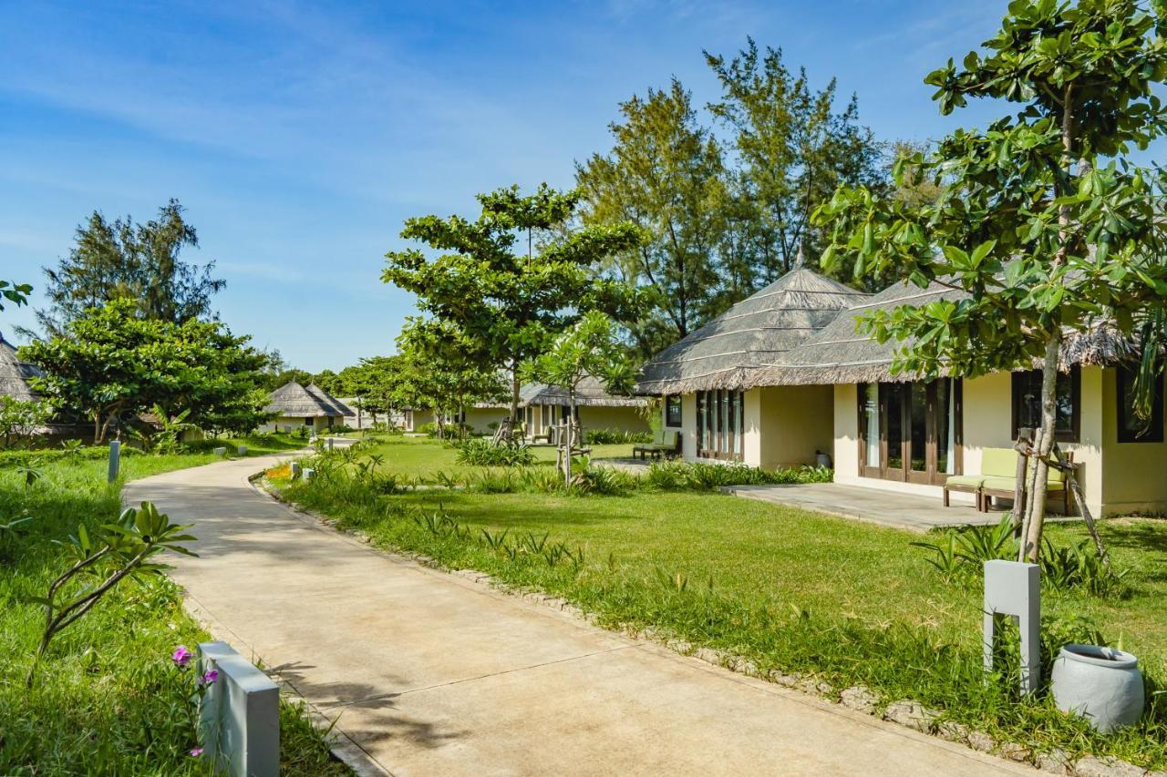 Crown Retreat Quy Nhon Resort Exterior photo