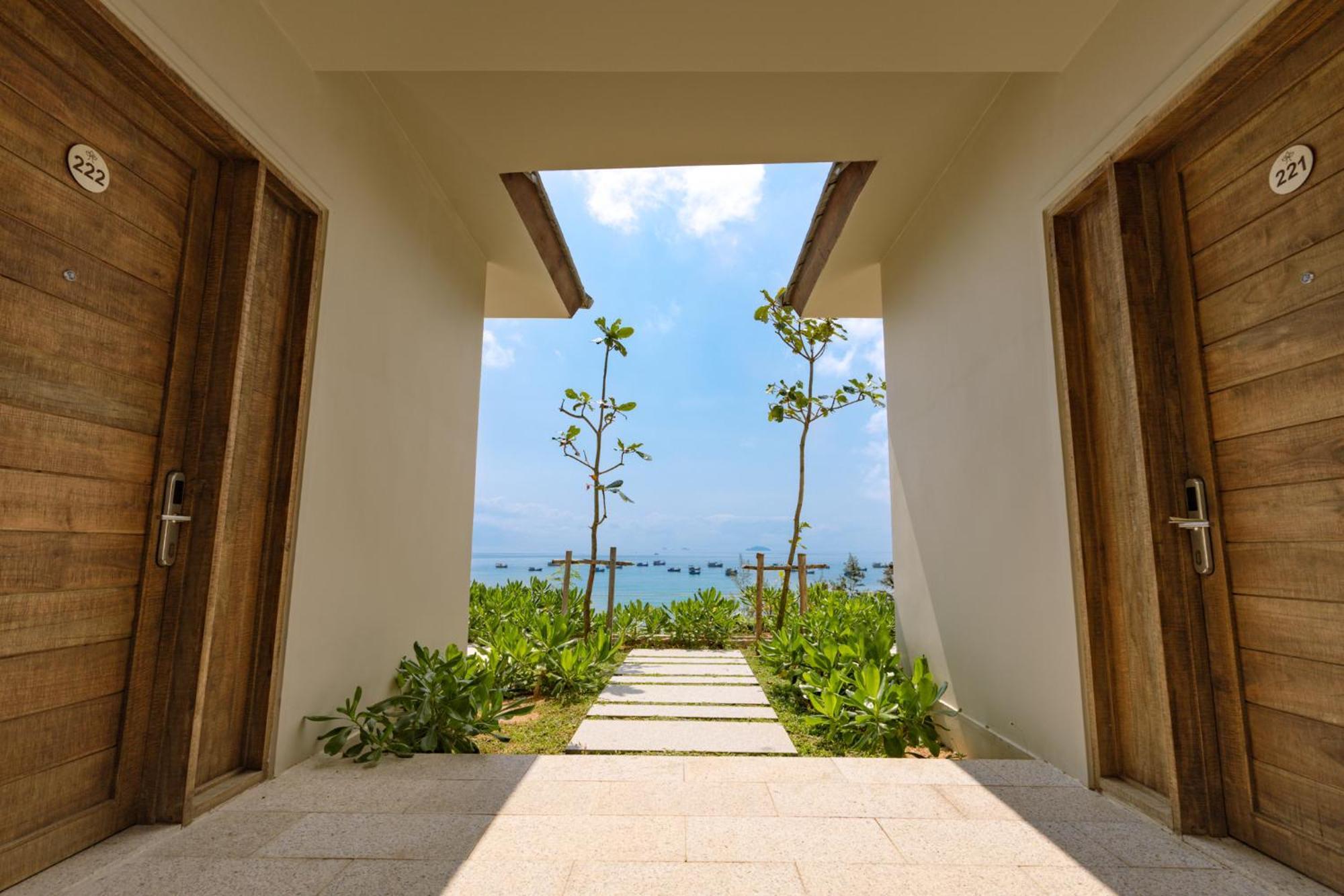 Crown Retreat Quy Nhon Resort Exterior photo