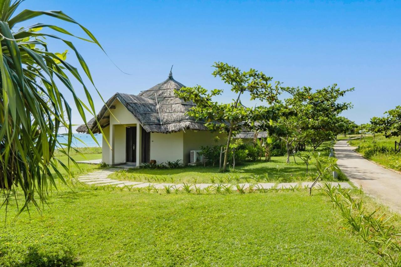 Crown Retreat Quy Nhon Resort Exterior photo